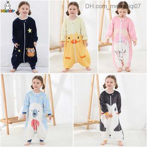 Pyjamas barns sovsäckar Pyjamas Autumn Cartoon Outdoor Jumpsuits Pyjamas Baby Sleeping Bags Z230810