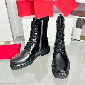 Luxury Womens Boots Brand Calf Leather Autumn and Winter Fashion Rivet Martin Boot Platform Casual Shoes Storlek 35-42 med låda