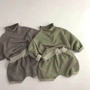 Pullover Children Sweater Sweater Turtleneck Switts و Knit Shorts 2 PCS Suits 230809
