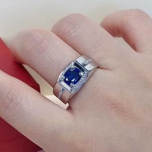Pierścienie opaski popularne Białe złoto -Blue Clear's Pierścień męski 1ct owalny kształt szafirowy pierścionek zaręczynowy dla mężczyzn oryginalny złota biżuteria au750 z pudełkiem