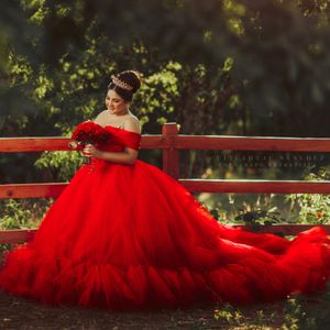 Красные многоярусные платья Quinceanera с оборками и аппликациями на плечах, украшенные бисером и кристаллами Sweet 16 Платье с корсетом сзади Тюлевые платья для выпускного вечера 328