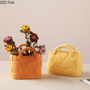 Vases Woven Bag Shape Ceramic Vase Flower Pots Decorative Arrangement Desk Decoration Ornaments Porcelain Crafts Floral 230810