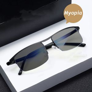 Okuma Gözlük Metal Yarım Çerçeve Pokromik Miyopi Gözlükleri Moda Mavi Işık Engelleme Eksi Güneş Gözlüğü UNISEX Optik Kısa Görüş Gözü 230809