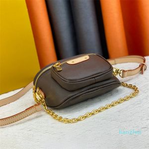 Mini Bumbag Fanny Pack Kemer Göğüs Çanta Lüks Bayan Kadın Çanta Çanta Çanta Debriyaj Bel Çantası Erkekler Gerçek Deri Tasarımcı Crossbody Omuz Bagaj Çantaları