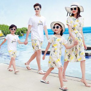Aile eşleşen kıyafetler eşleşen aile kıyafetleri yaz anne kızı sahile elbise baba oğlu t-shirt şortlu aile görünüm çift eşleşen kıyafetler