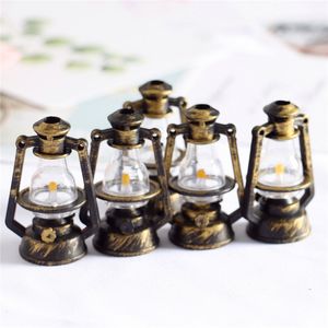 Decorative Objects Figurines 5 10PCS 37x54mm Scale Mini Kerosene Lantern Decor Miniature Oil Lamp Ornaments Fairy Garden AccessoriesHome Decoration 230810