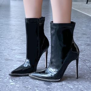 Bot moda tasarımcı kadın patent deri sivri ayak parmağı kısa ayak bileği siyah beyaz kırmızı 12cm yüksek topuklu ayakkabılar stiletto pompalar 230810