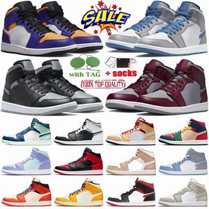 Nike Air Jordan 1 Retro 1 low OG shoes AJ 1s Jordans Jorden1s Jorda 1 jumpman 1 sneaker travis scotts 1 basketball shoe