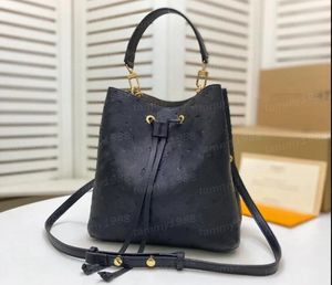 7A Tasarımcı Çanta Orijinal Deri Kova Çantaları Neonoe Çanta Tote Omuz Crossbody Çanta Neo Noe Drawstring Tote Kadın Monogramlar Kabartma Siyah Kabpossu