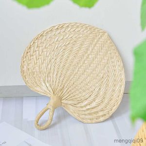 Kinesiska stilprodukter kinesisk stil handgjorda fan retro naturliga bambu flätade fan ny sommar kylande hand fan konst hantverk vävda fan hem dekorationer r230810