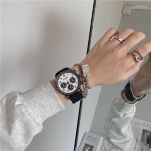 Начатые часы модные круглые кварцевые цифровые цифровые цифровые цифровые цифровые цифровые кассовые часы на запястье резиновые ремешки модные часы водонепроницаемые наручные часы для мужчин