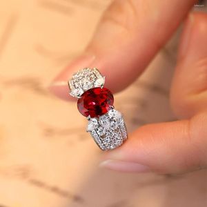 Кластерные кольца серебро для женщин 2.5CT Лаборатория выращенная роскошная свадебная вечеринка годовщина 925