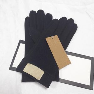 Women Fashion Letter Five Fingers Gloves Soft Warm Letters Glove Gift for Love Girlfriend High Quality