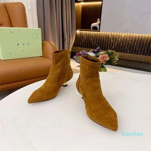 Дизайнер культовый эластичный силуэт средней трубки эластичной ботинки обеспечивает классический вид и посадку