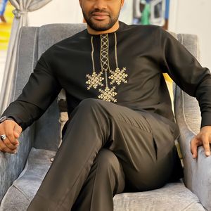 Mens Tracksuits in 2 Piece Men Passar långärmad broderi mode topp och byxor set dashiki party bröllop designer manliga kläder 230811