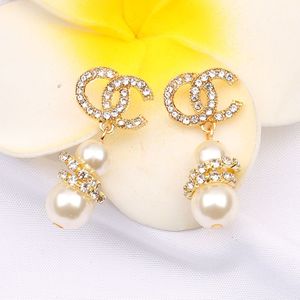 Designer örhänge Brand Classic Dangle Earrings White Pearl Golden Plated Jewelry Woman Accessories Gifts