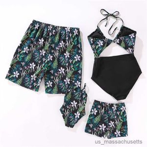 가족 일치 의상 2023 Flower Swimsuits 가족 일치 의상 모습 일체적인 어머니 딸 수영복 엄마와 나 옷 아들 수영 반바지 R230811