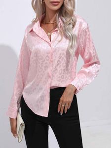 Kvinnors blusar skjortor Spring Summer Leopard Satin Shirt Women Button Up Shirt Ladies Bluses Silk Loose Long Sleeve Shirts For Women 230810