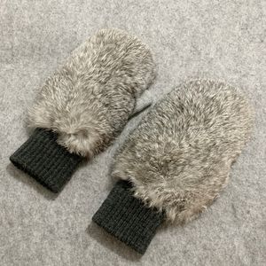 Luvas sem dedos à venda Mulheres russas Rabit Real Rabbit Mitten Winter Warm feminino Genuíno luvas de pele de coelho bom luvas de pele naturais 230811