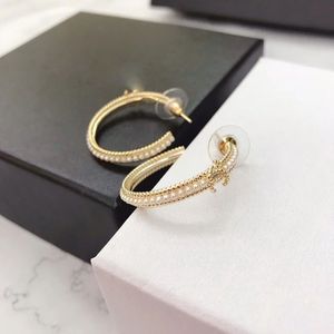 Luxusbuchstaben Designer Marke Ohrringe 18k Gold Kreis eleganter Perle Charm Ohrring Ohrringe Juwely Schönes Geschenk