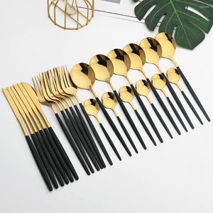 Flatvaruuppsättningar 24st Tabelleriset Set rostfritt stål Middag Knife Fork Spoon Dinner Kitchen Gift Western Black Gold Cutlery