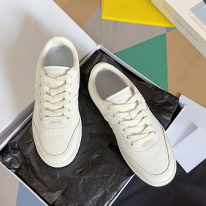 2023 Yeni Erkek ve Kadın Moda Sıradan Ayakkabı Deri Malzeme Kalın Sole 3cm Küçük Beyaz Ayakkabı Spor Ayakkabıları