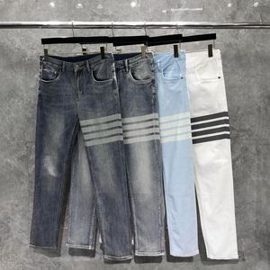 جينز جينز كوريا العلامة التجارية للرجال فور سيزونز 4 بار مخططة مستقيمة بشكل منتظم سراويل الدنيم مصمم