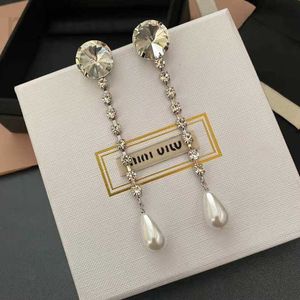 Charm Designer Miu Aile Küpe Püsküller Uzun Miao Drops Pearl 925 Gümüş Mizaç Ünlüleri Ins 80th