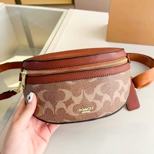 Fanny Pack Cooachs Bröst Bum Bag Lady Womens läder Mens Totes Axel Hand Walls Classic Belt Bag Crossbody S Designer Midja