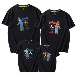 Abiti coordinati per la famiglia Padre Madre Figlia Figlio Abbigliamento per bambini Abiti per neonati T-shirt con cartoni animati Mamma estiva Papà e io Look per la famiglia Abiti coordinati