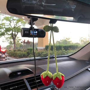 Dekorationer Strawberry Car Hanging Accessories Charm Fruit Decoration For Women Teens Interiör Baksyn Mirror Flower Decor R230811