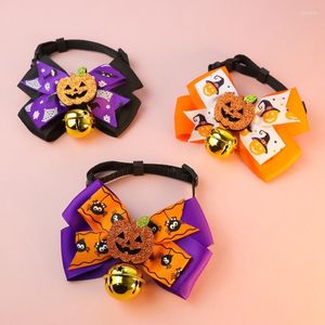 Obroże dla psów Halloween Bow Tie Kot Regulowany Breakaway Kitten Bezpieczeństwo z wisiorkiem i kołnierzem Bell Pumpkin Ghost Bats