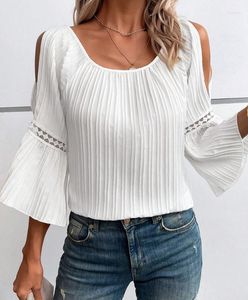 Kvinnors T-skjortor Fashion Woman Bluses Shirt 2023 Cold Shoulder Contrast Lace Bell Sleeve Top Female Clothing T-Shirts Pullover Tops