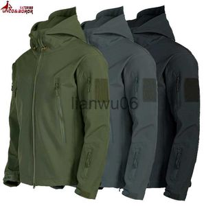 Giacche da uomo Sceplitura militare Skin Shell Gusse di guscio morbido Uomo Tattico Nita impermeabile per uomini da uomo Giacche da combattimento Esercito Mens Bomber Coats J230811