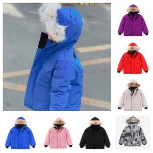 Kids Giysileri Parka's Down Ceketleri Coats Erkek ve Kız Ceket Tasarımcıları Lüks Outerwear Teen Giyim Kalın Çıkış Lüks Çocuklar