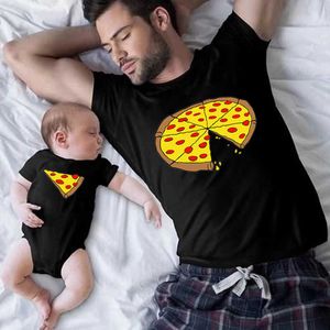 Abiti coordinati per la famiglia Stampa pizza divertente Padre Madre T-shirt per bambini Body per neonato in cotone Abiti estivi per la famiglia Mamma Papà e io abbiniamo i vestiti