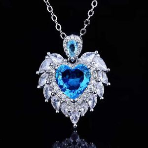 Pendanthalsband Tiktok Live sänds ny Gaoding Jewelry Design Angel Wings Pendant Simulation Hailanbao Wings Heart Necklace J230811