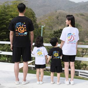 Aile Eşleşen Kıyafetler Aile Eşleşen Kıyafetler Pamuk T-Shirt Çocuklar Anne Kızı Mektuplar Baskı Üstleri Yaz Ebeveyn-Çocuk Kıyafetleri Günlük Tees