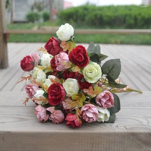 装飾的な花1pc韓国スタイルの花嫁の手を保持する花の花束シミュレーションバラ