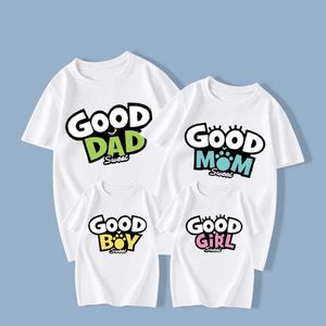 Одинаковые комплекты для всей семьи, модная хлопковая футболка с буквенным принтом, летние топы для мамы и дочки, одинаковые комплекты для семьи, футболки для взрослых и детей, футболки для папы и сына