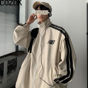 Męskie kurtki Koreańska swobodna kurtka sportowa Mężczyźni Spring Patchwork College Bomber Windbreaker Street Fashion Lose Varsity Baseball Płaszcz UNISEX 230810