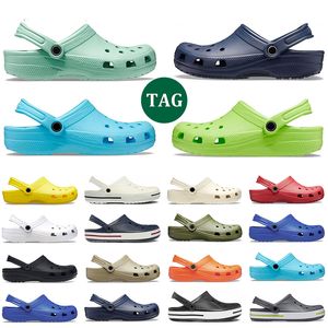 2023 CRO MEN Kvinnor Designer Sandaler Mens Summer Slippers barn Vuxna vattentäta bilder Balck White Pink Baby Blue Apple Green Womens Nursing Outdoor Shoes