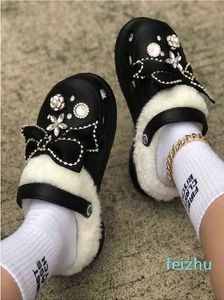 New Arrival Women Plush High Heel Furry Hole Shoes Thick Sole Sandal Pearl Chain Slippers Winter Warm Girl Cute Fur Slides