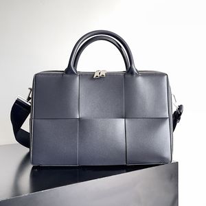 Bolsa de pasta para designer de qualidade espelhada com cinta destacável Intreccio Leather Men's Business Bolsa Bolsa de laptop grande espaço