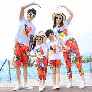 家族を一致する服をマッチする夏の家族を一致する衣装のホリデーマザー/父/子供シャツ+ショーツカップルマッチング衣料品