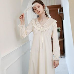 Women's Sleepwear French Luxurious Pajamas Spring / Autumn Cotton Long Sleeve Night Dress Nightwear White Ruffle Lace