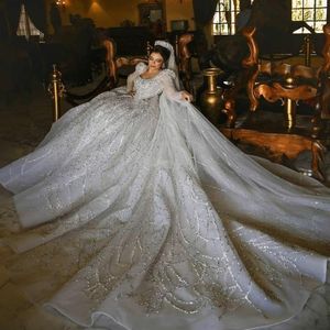 Dubai plus size bollklänning bröllopsklänning 2021 långärmad spets sequined lyx brudklänningar kristallpärlor brudrockar de mariee307j