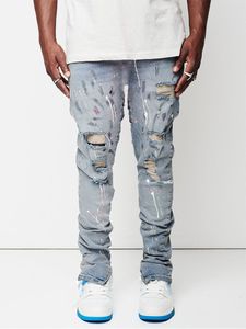 Herrbyxor design män jeans man målar smal fit bomull rippade denim byxor knä ihålig ut ljusblå för streetwear 230812