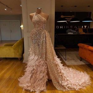 Ostrich Feather Luxury aftonklänningar Sparkly paljetter en axel en linje guld prom klänning parti bär högt split formellt tillfälle g260p