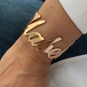 Bangle Bangles Большие браслеты на заказ браслет из нержавеющей стали, ювелирные ювелирные изделия браслет для женщин Персонализированный подарок золотые манжеты 230811